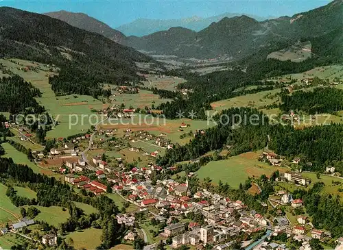 AK / Ansichtskarte Hermagor_Kaernten Fliegeraufnahme mit Gitschtal und Guggenberg Hermagor Kaernten