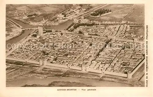 AK / Ansichtskarte Aigues Mortes_Gard Vue generale aerienne Aigues Mortes Gard
