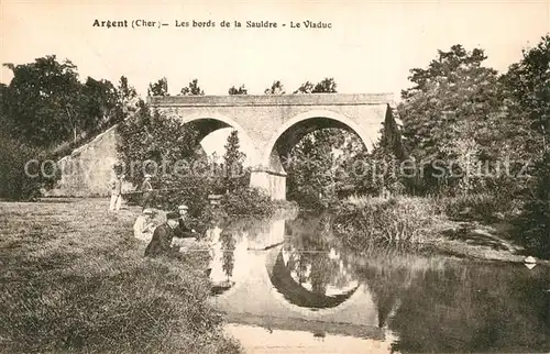 AK / Ansichtskarte Argent sur Sauldre Les bords de la Sauldre Viaduc Argent sur Sauldre