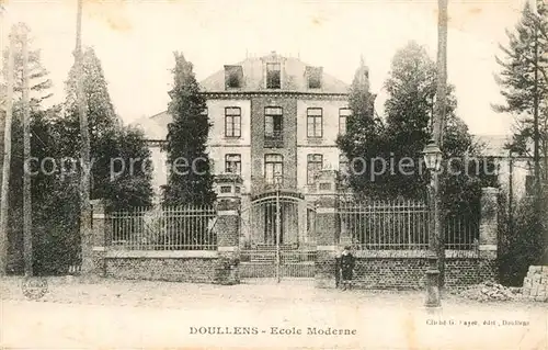 AK / Ansichtskarte Doullens_Somme Ecole Moderne Doullens_Somme