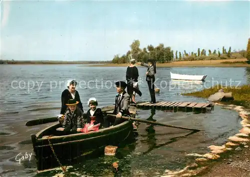 AK / Ansichtskarte Ploermel Sur les bords de lEtang ou jons le jour Ploermel