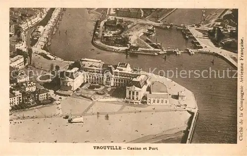 AK / Ansichtskarte Trouville Deauville Casino et Port Vue aerienne Trouville Deauville