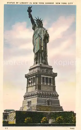 AK / Ansichtskarte New_York_City Statue of Liberty in New York Harbor New_York_City