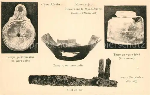 AK / Ansichtskarte Alesia(Roman War)_Alise Sainte Reine Lampe galloromaine en terre cuite Passoire en terre cuite Tasse en verre irise Clef en fer 