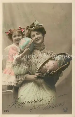 AK / Ansichtskarte Foto_Croissant_Paris_Nr. 3612 Ostern Mutter mit Tochter Ostereier  Foto_Croissant_Paris_Nr.