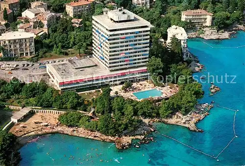AK / Ansichtskarte Opatija_Istrien Hotel an der Kueste Fliegeraufnahme Opatija_Istrien