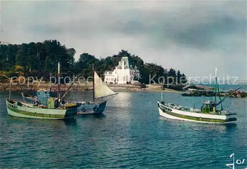 AK / Ansichtskarte Treboul_Douarnenez Bateaux de Peche devant Ile Tristan Treboul Douarnenez