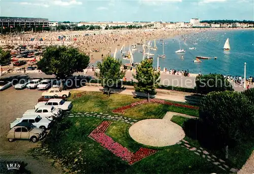 AK / Ansichtskarte Royan_Charente Maritime La Plage et le Front de Mer vues des Jardins du Casino Royan Charente Maritime