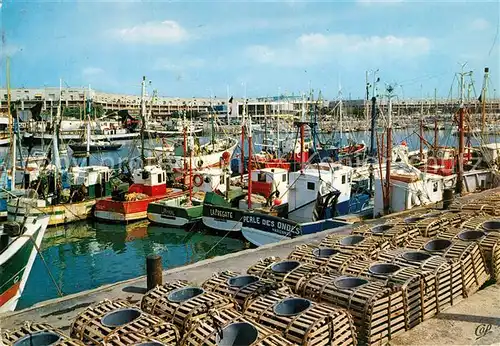 AK / Ansichtskarte Royan_Charente Maritime Le Port Royan Charente Maritime