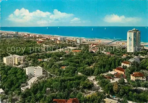 AK / Ansichtskarte Milano_Marittima Spiaggia Romagnola veduta da un grattacielo Milano_Marittima