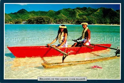 AK / Ansichtskarte Cook_Islands_Cookinseln Relaxing on the lagoon Junges Paar im Kanu 