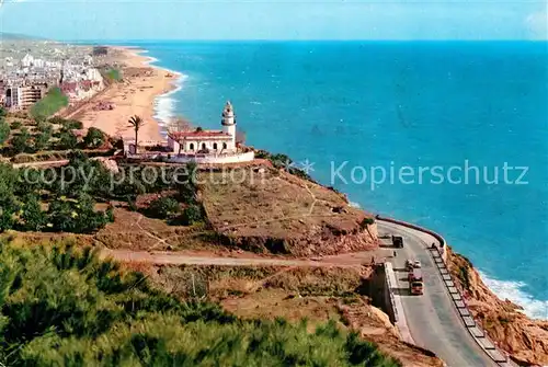 AK / Ansichtskarte Calella_de_Mar Zugangsstrasse zwischen Leuchtturm und Meer Calella_de_Mar