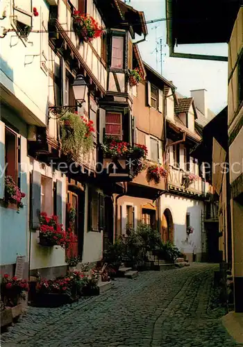 AK / Ansichtskarte Eguisheim_Haut_Rhin Ruelle aux maisons pittoresques  Eguisheim_Haut_Rhin