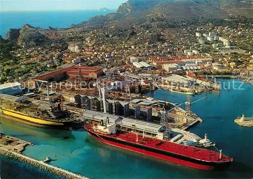 AK / Ansichtskarte La_Ciotat Fliegeraufnahme les chantiers navals La_Ciotat