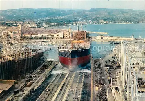 AK / Ansichtskarte La_Ciotat Launching of a ship at the shipyards La_Ciotat