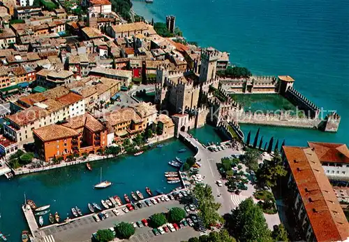 AK / Ansichtskarte Sirmione_Lago_di_Garda Fliegeraufnahme  Sirmione_Lago_di_Garda