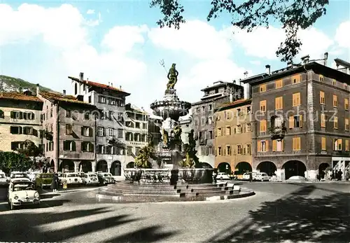 AK / Ansichtskarte Trento Piazza Cesare Battisit Trento