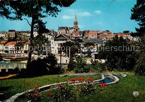 AK / Ansichtskarte Pornic Echappee vers l eglise Pornic