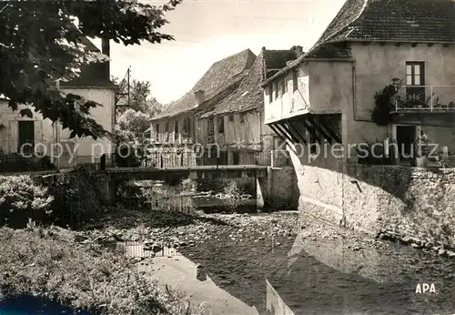 AK / Ansichtskarte Gramat Vieilles maisons au bord de l Alzou Gramat