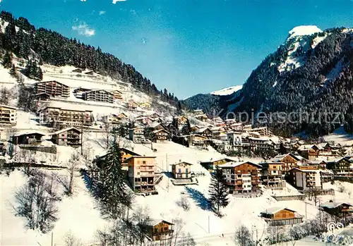 AK / Ansichtskarte Morzine Vue partielle de la Station d hiver Pointe de Ressachaux en hiver Alpes Francaises Morzine