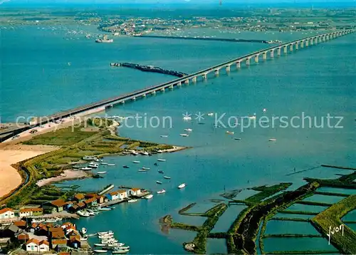 AK / Ansichtskarte Saint_Pierre_d_Oleron Le Pont d Oleron vue aerienne Saint_Pierre_d_Oleron