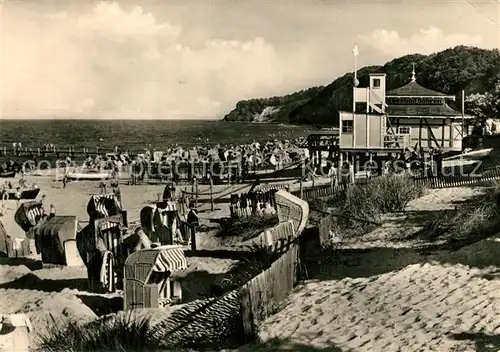 AK / Ansichtskarte Goehren_Ruegen Strand mit Brueckenhaus Goehren Ruegen
