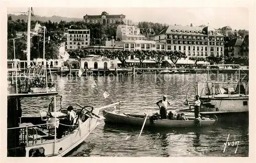 AK / Ansichtskarte Evian les Bains_Haute_Savoie Port et Royal Hotel Evian les Bains_Haute