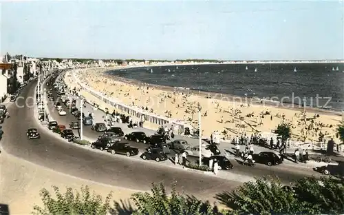 AK / Ansichtskarte La_Baule_sur_Mer Vue generale de la Grande Plage et le Remblai La_Baule_sur_Mer