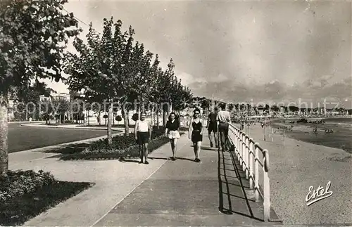 AK / Ansichtskarte La_Baule_sur_Mer La Promeande et la Plage  La_Baule_sur_Mer