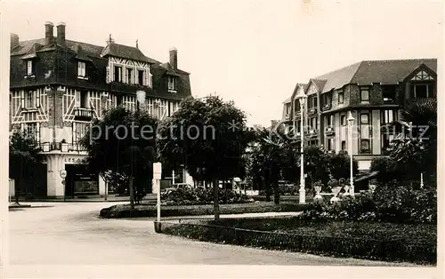 AK / Ansichtskarte La_Baule les Pins La Place des Palmiers La_Baule les Pins