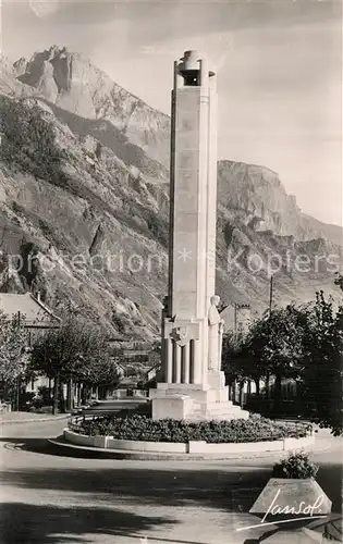 AK / Ansichtskarte Saint Jean de Maurienne Le Monument aux Morts Avenue de la Gare et le Perron des Encombres Saint Jean de Maurienne