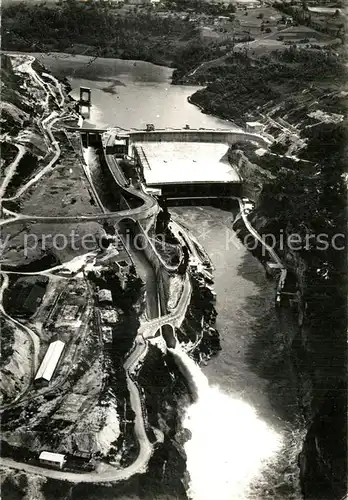 AK / Ansichtskarte Genissiat_l_Ain sur le Rhone Vue aerienne en premier plan le Saut de Ski Genissiat_l_Ain