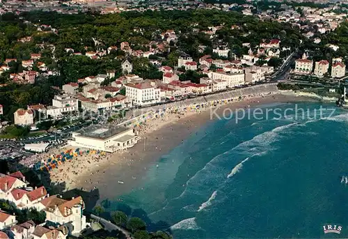 AK / Ansichtskarte Pontaillac Vue du ciel La Plage et le Casino au fond Royan Pontaillac