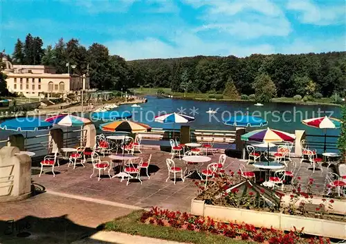 AK / Ansichtskarte Bagnoles de l_Orne Station Thermale Vue sur le Casino du Lac Bagnoles de l_Orne