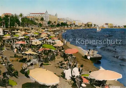 AK / Ansichtskarte Cannes_Alpes Maritimes La Plage de la Croisette et les Hotels Cannes Alpes Maritimes