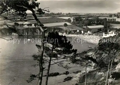 AK / Ansichtskarte Douarnenez La grande plage du Riz dont les falaises sont ornees de beaux pins maritimes Douarnenez