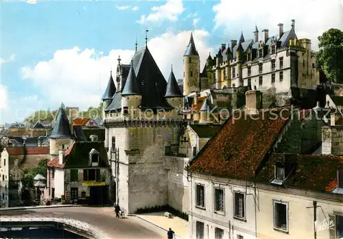 AK / Ansichtskarte Loches_Indre_et_Loire La porte des Cordeliers et les Logis Royaux du chateau Loches_Indre_et_Loire
