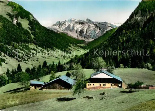 AK / Ansichtskarte Morzine Alpages domines par les Terres Maudites et les Dents Blanches Morzine