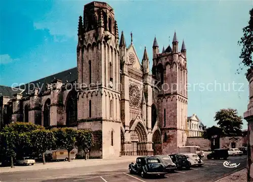 AK / Ansichtskarte Poitiers_Vienne La Cathedrale St Pierre Poitiers Vienne