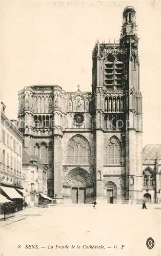 AK / Ansichtskarte Sens_Yonne Facade de la Cathedrale Sens_Yonne