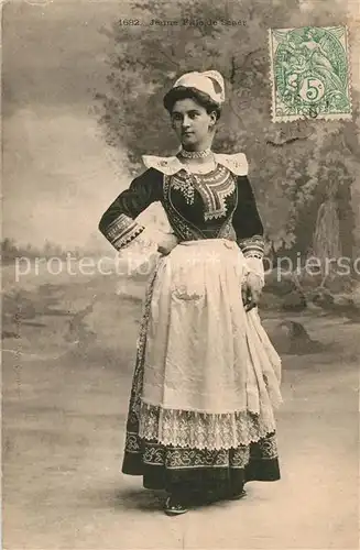 AK / Ansichtskarte Scaer Jeune fille de la region Costumes Trachten Scaer