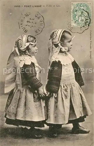 AK / Ansichtskarte Pont l_Abbe Fille et Gas Enfant Costumes Kindertrachten Pont l Abbe