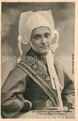 AK / Ansichtskarte Plougastel Daoulas Jeune fille Etude des Coiffes de Bretagne Plougastel Daoulas