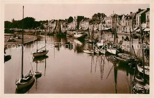 AK / Ansichtskarte Le_Pouliguen Le port bateaux de peche voiliers Le_Pouliguen