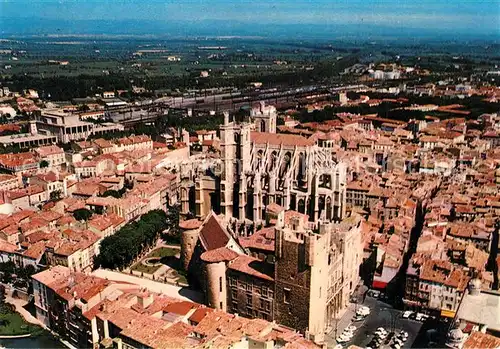 AK / Ansichtskarte Narbonne_Aude Le Palais des Archeveques et la Cathedrale Saint Just Vue aerienne Narbonne Aude