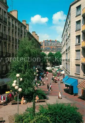 AK / Ansichtskarte Nantes_Loire_Atlantique Dans le quartier pietonnier la rue des Halles Nantes_Loire_Atlantique