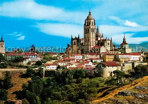 AK / Ansichtskarte Segovia Catedral y Murallas Segovia