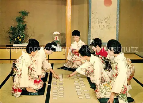AK / Ansichtskarte Geisha Japan Poem card game  Geisha