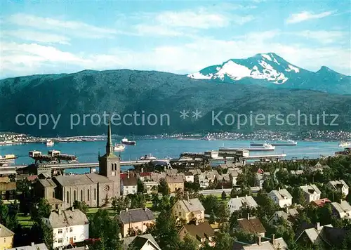 AK / Ansichtskarte Narvik Parti fra byen med kirken Den Sovende Dronning Narvik