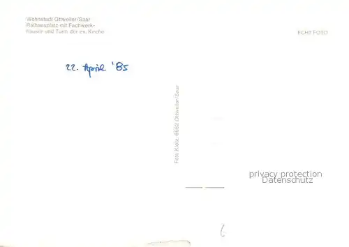 AK / Ansichtskarte Ottweiler Rathausplatz Fachwerkhaeuser Kirchturm Ottweiler